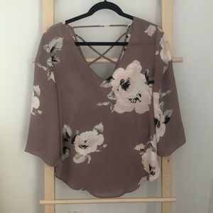 Dynamite mauve V neck blouse with cross back in XS